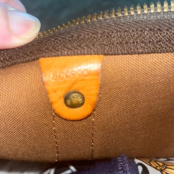 Louis Vuitton Keepall - Picture 14 of 16